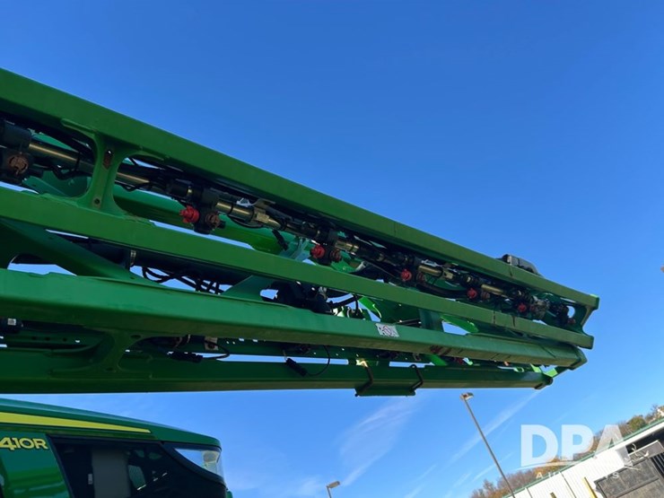 2022-john-deere-410r-image-50