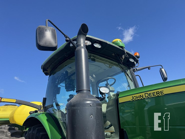 2013-john-deere-8235r-image-17