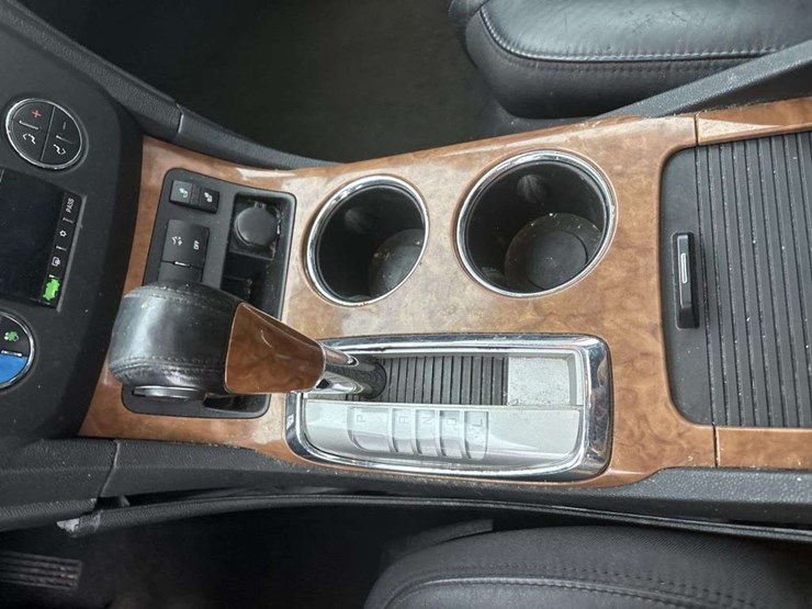 2011-buick-enclave-cxl-image-24