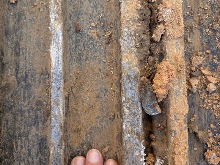 2022-caterpillar-320-image-13