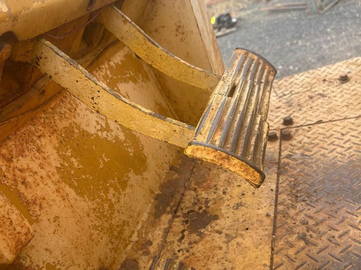 komatsu-d31s-16-image-31