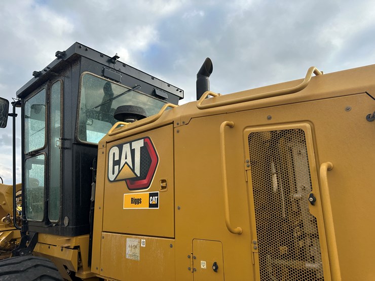 2022-caterpillar-140gc-image-23