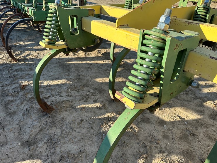 #33746-•-roll-a-cone-12.5'-chisel-plow-10-2397-image-27