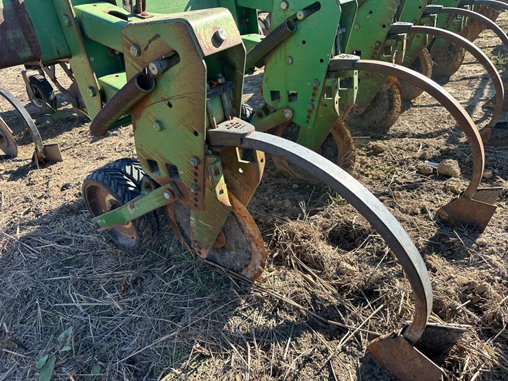 john-deere-16-image-43