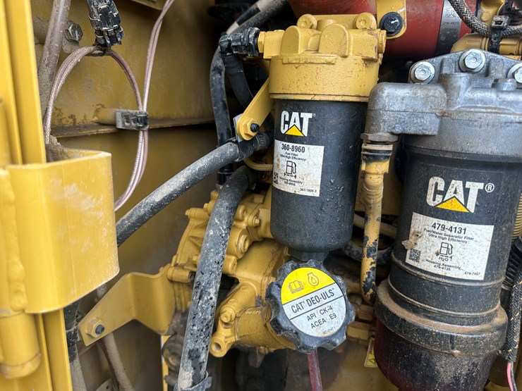 2022-caterpillar-140gc-awd-image-94