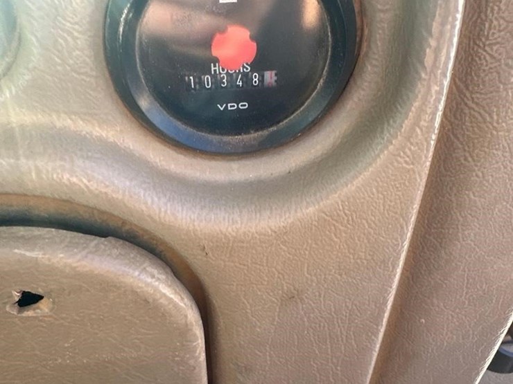 2011-volvo-l60f-image-21