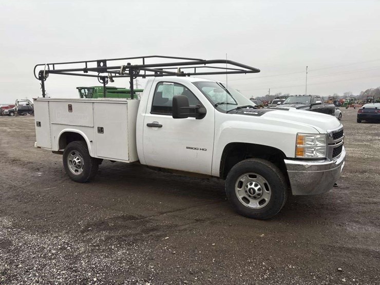 2014-chevrolet-2500-image-6