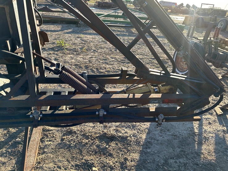 #33754-•-~25'-spray-boom-image-7