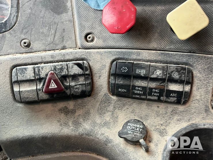 2013-freightliner-truck-(jn3436,-unit-4076)-image-54