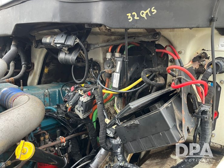 2004-international-7400-image-56