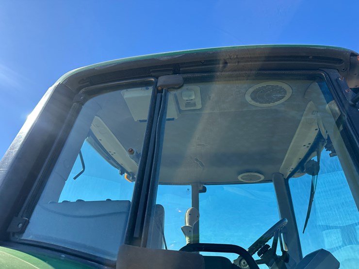 2010-john-deere-7130-image-34