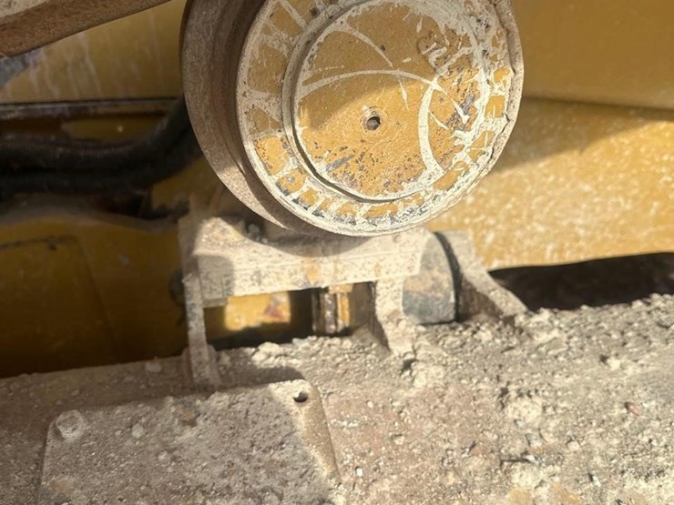 2021-caterpillar-d5-image-25