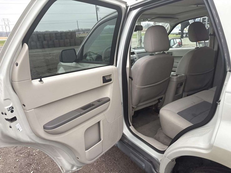 2008-ford-escape-image-15