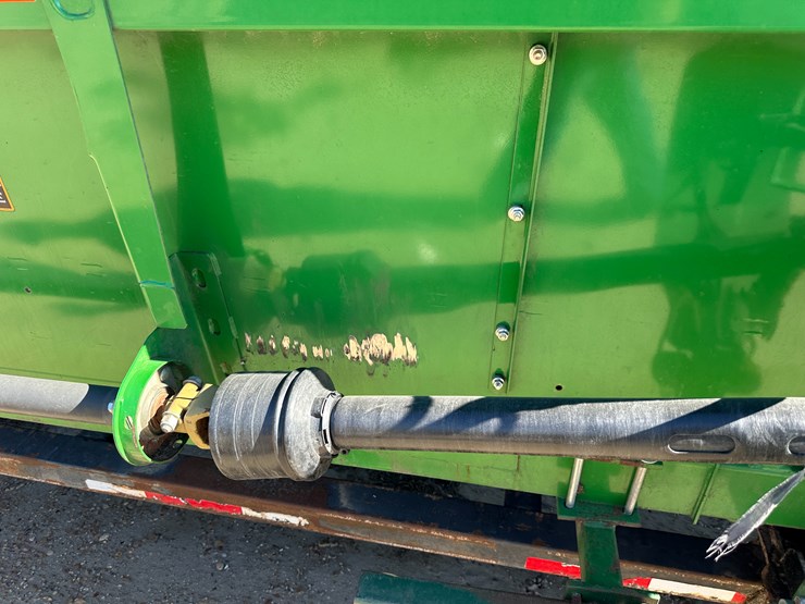 2012-john-deere-616c-image-23