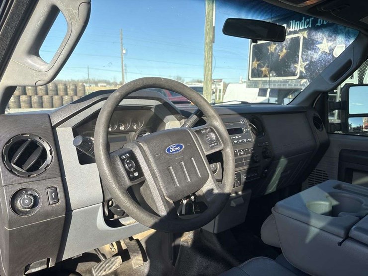 2015-ford-f350-image-27