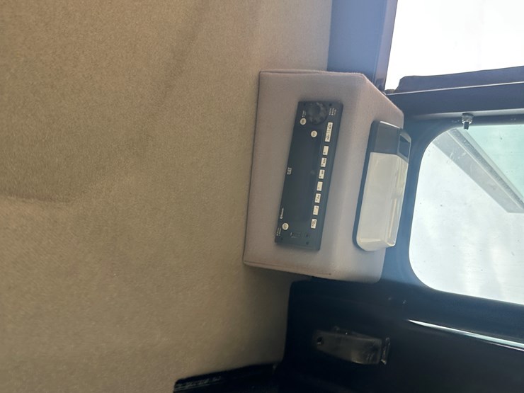 2022-caterpillar-140gc-image-88