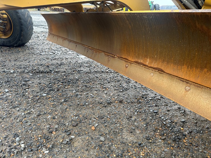 2022-caterpillar-140gc-awd-image-96