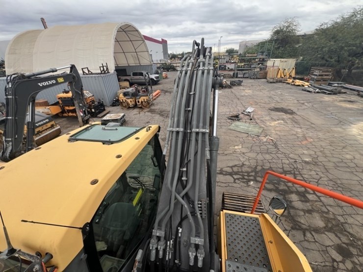 2017-volvo-ec220el-image-42