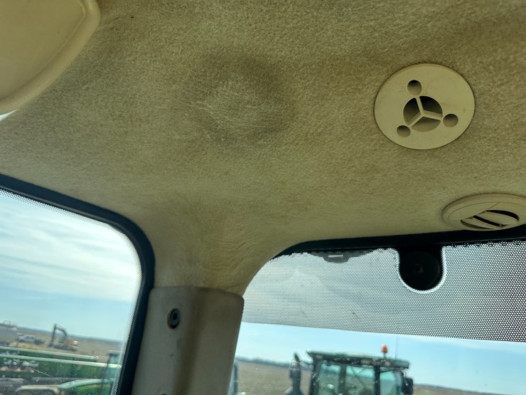 2012-john-deere-8360r-image-71