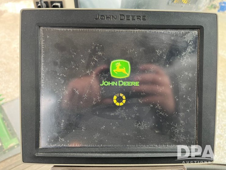 2017-john-deere-f4365-image-63