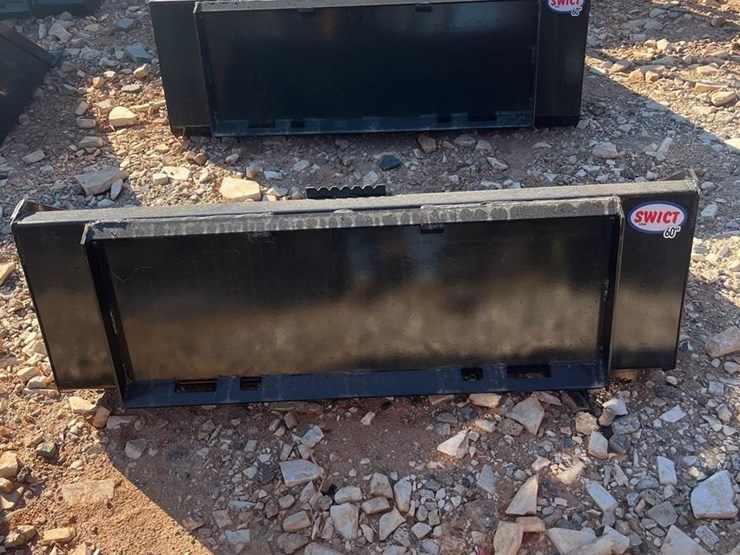 swict-60in-skid-steet-bucket-image-2