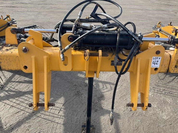 omc-brush-hog-16'-3-pt-adj.-fold-out-berm-rake-image-13