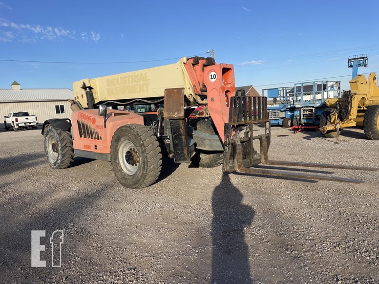 2011-jlg-g10-55a-image-3