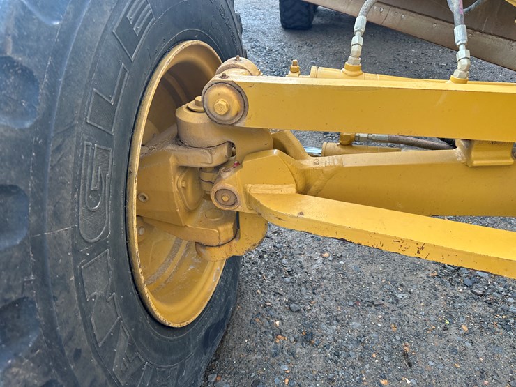 2022-caterpillar-140gc-image-18