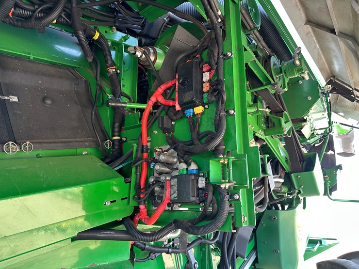 john-deere-s690-image-52