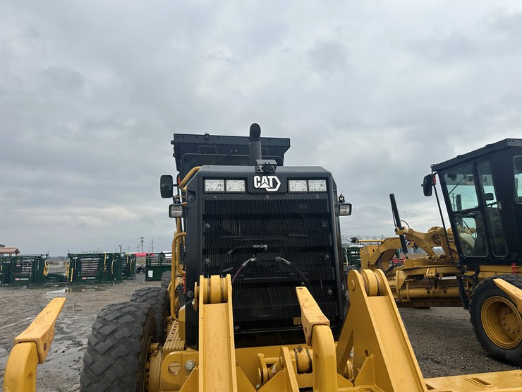 2022-caterpillar-140gc-image-20