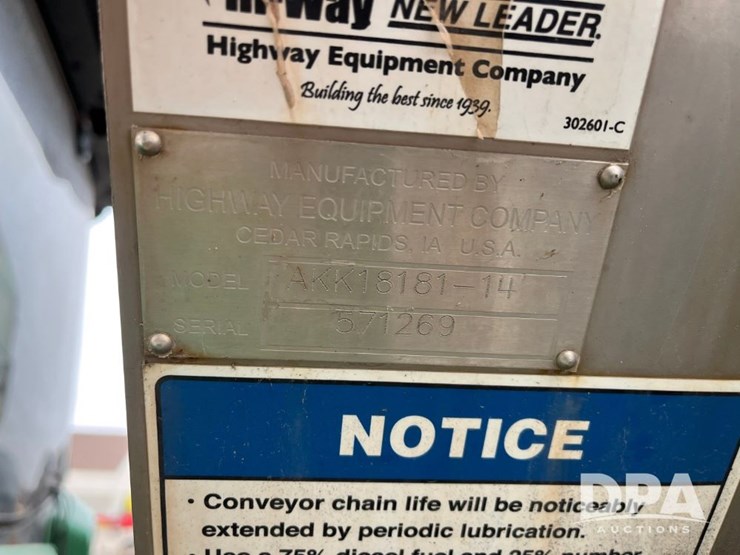 2017-john-deere-f4365-image-52