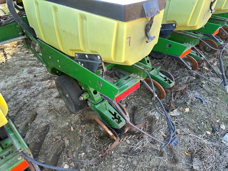 john-deere-1720-image-18