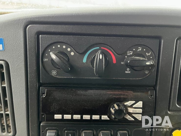 2005-international-7600-image-62