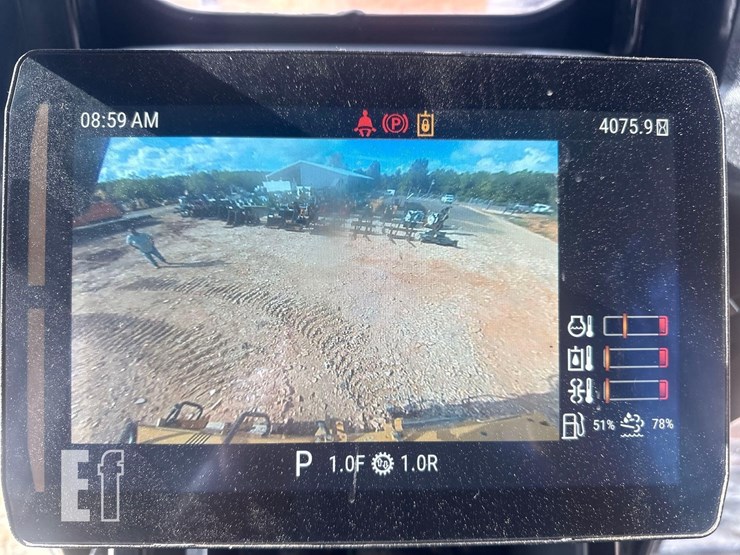 2021-caterpillar-d5-image-45