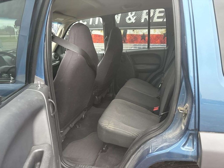 2004-jeep-liberty-image-15