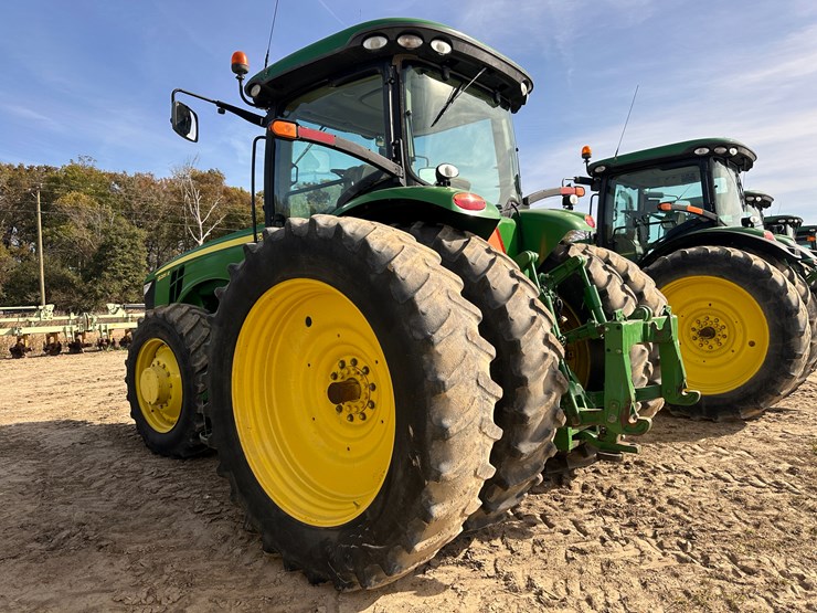 2010-john-deere-8360r-image-4