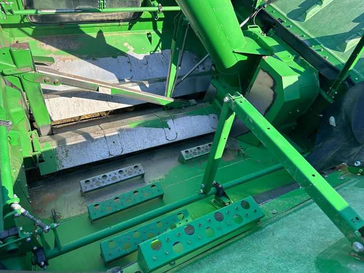 john-deere-s690-image-102