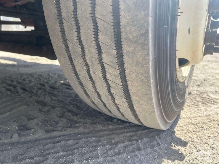 2017-freightliner-mt55-image-9