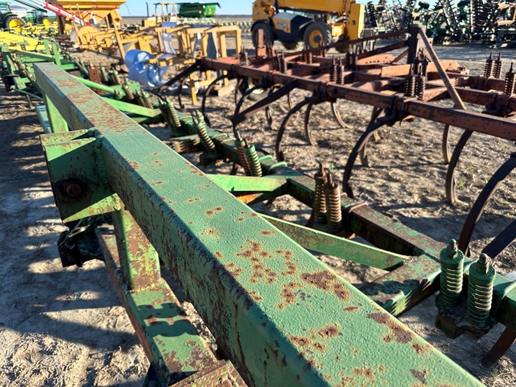 john-deere-105-image-22