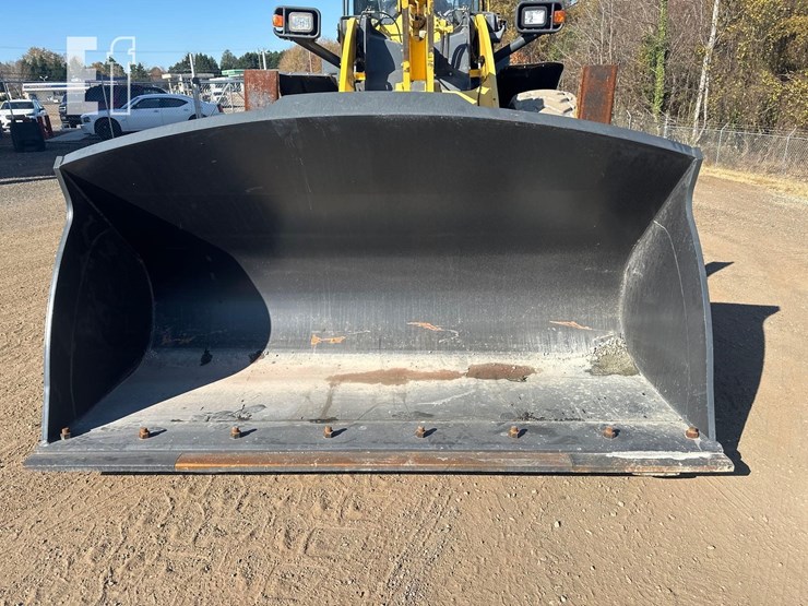 2018-komatsu-wa320-8-image-10