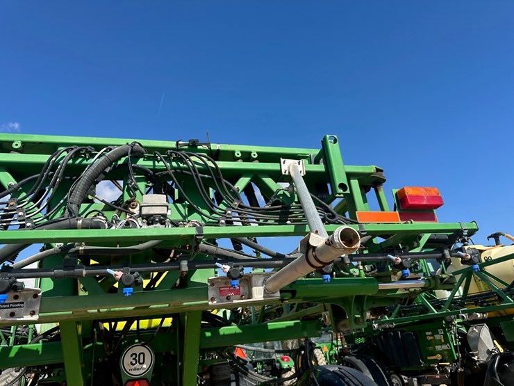 2012-john-deere-80-image-16