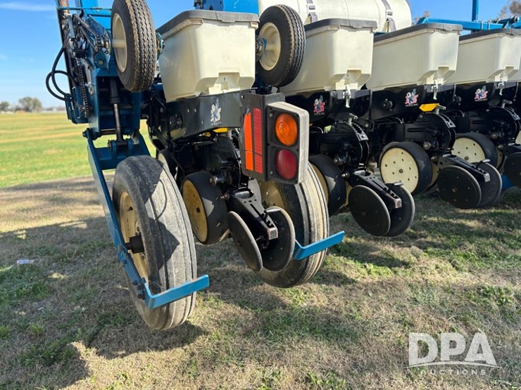 2022-kinze-3600-image-27