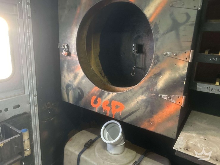 2017-freightliner-mt55-image-31