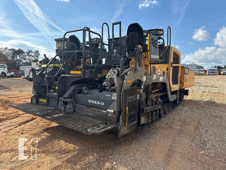 2018-volvo-p7110b-image-5