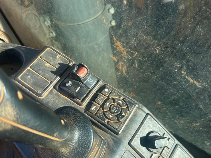 2017-volvo-ec220el-image-18