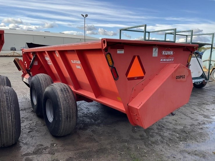 kuhn-slinger-8118-7'x16'-pull-pto-manure-spreader-image-4