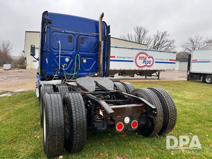 2013-freightliner-truck-(jn3436,-unit-4076)-image-11