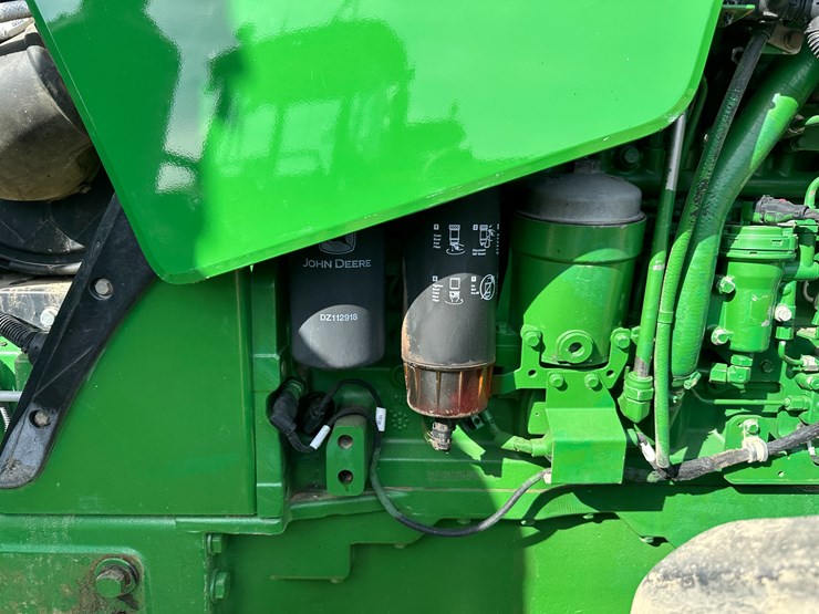 2010-john-deere-8285r-image-51