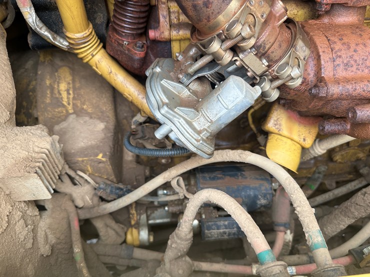 2022-caterpillar-140gc-image-71