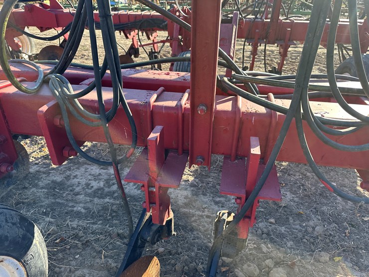 #33740-•-~20'-row-crop-cultivator-image-22